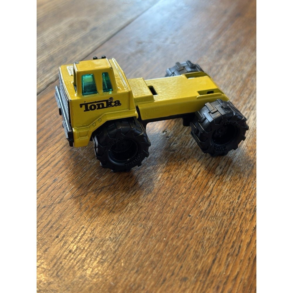 VINTAGE TONKA TOY Truck 1992 Yellow Small Vehicle CONSTRUCTION Metal Car 1990s